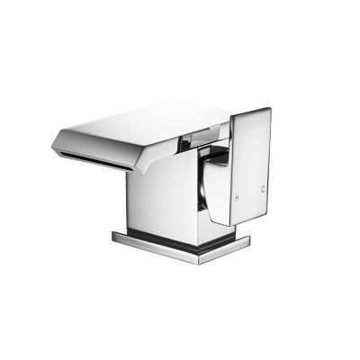 Square basin mixer